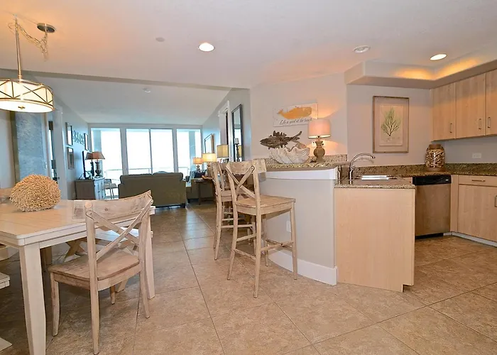 Apartment Island Tower 1702