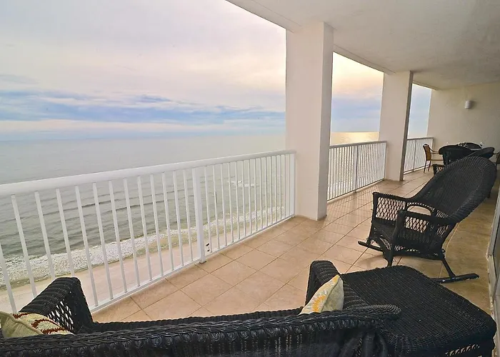 Apartment Island Tower 1702 *