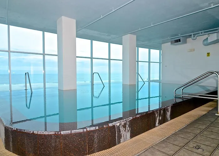 Island Tower 1702 Apartment *